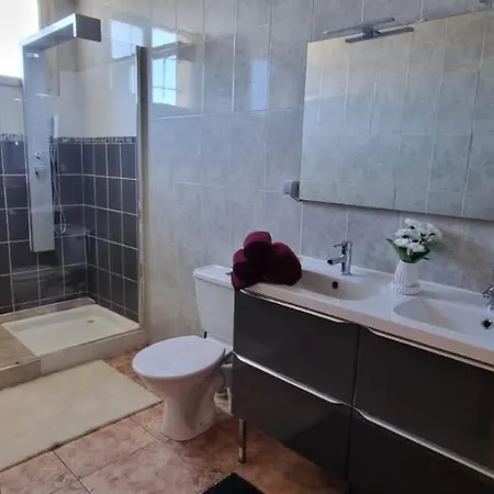 Maison De Avec Garage Tatil Evi Prades (Pyrenees-Orientales)